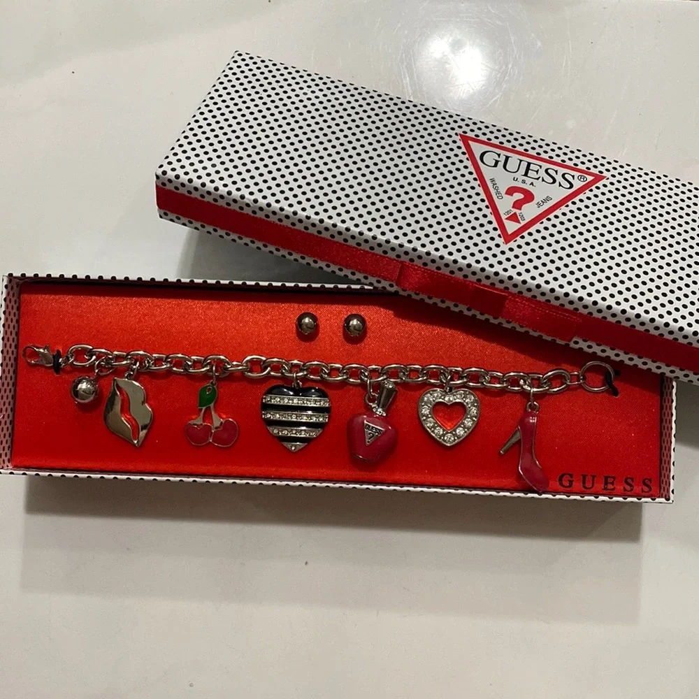 Brand new guess bracelet with charms and stud earrings - Picture 1 of 1